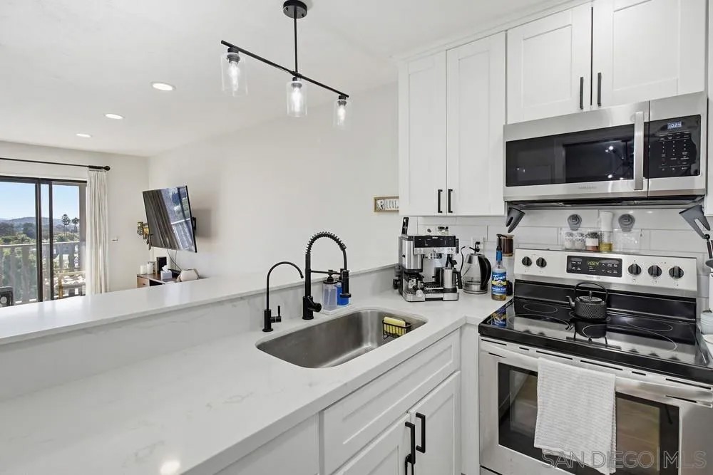 6924 Hyde Park Drive 306