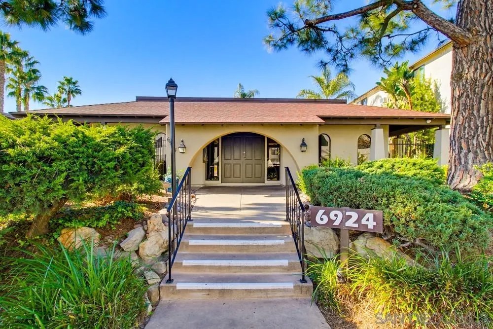 6924 Hyde Park Drive 306