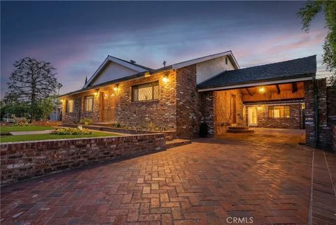 Photo of 10835 Petit Avenue, Granada Hills, CA 91344 (MLS # SR26018316)