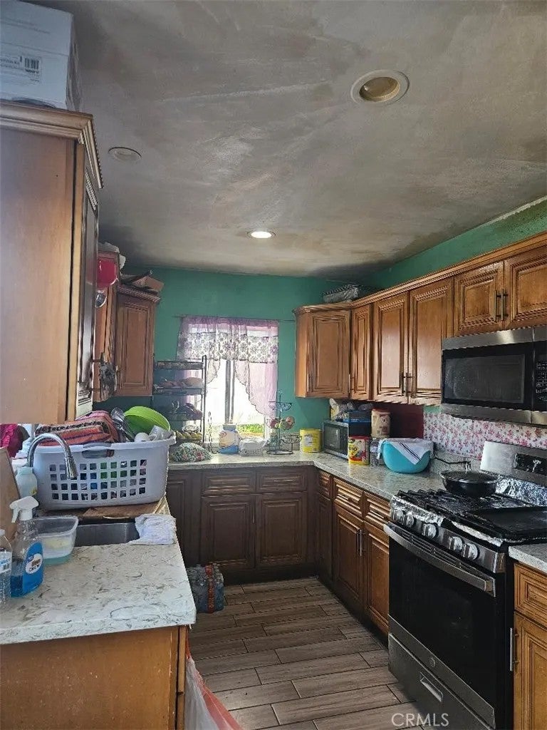 803 E 107th