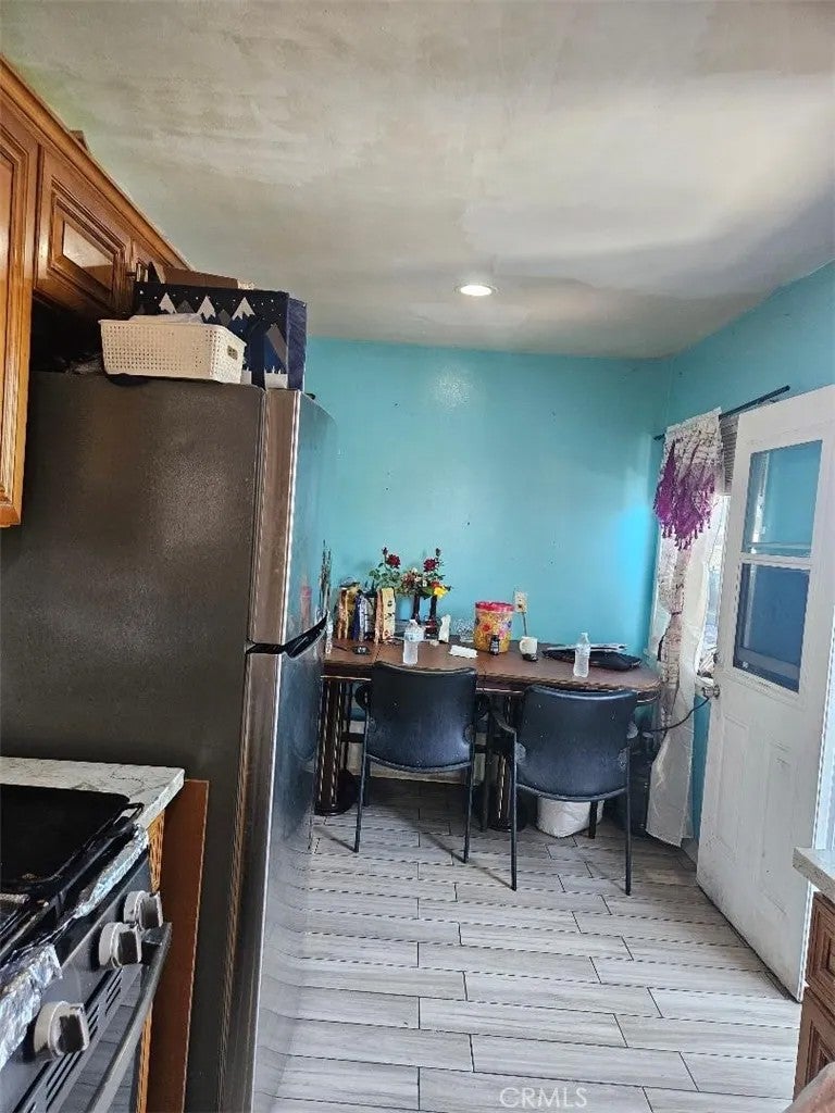 803 E 107th