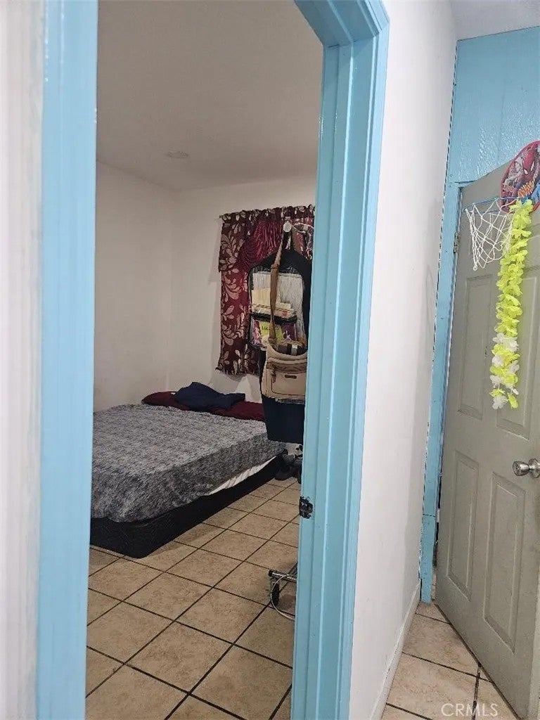803 E 107th