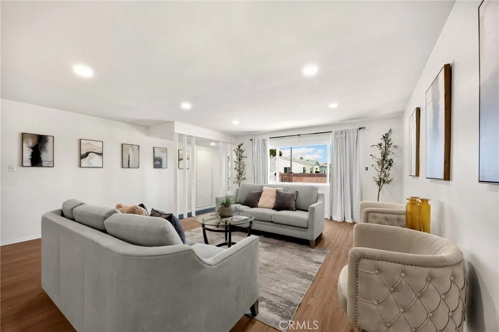 12345 Birchdale