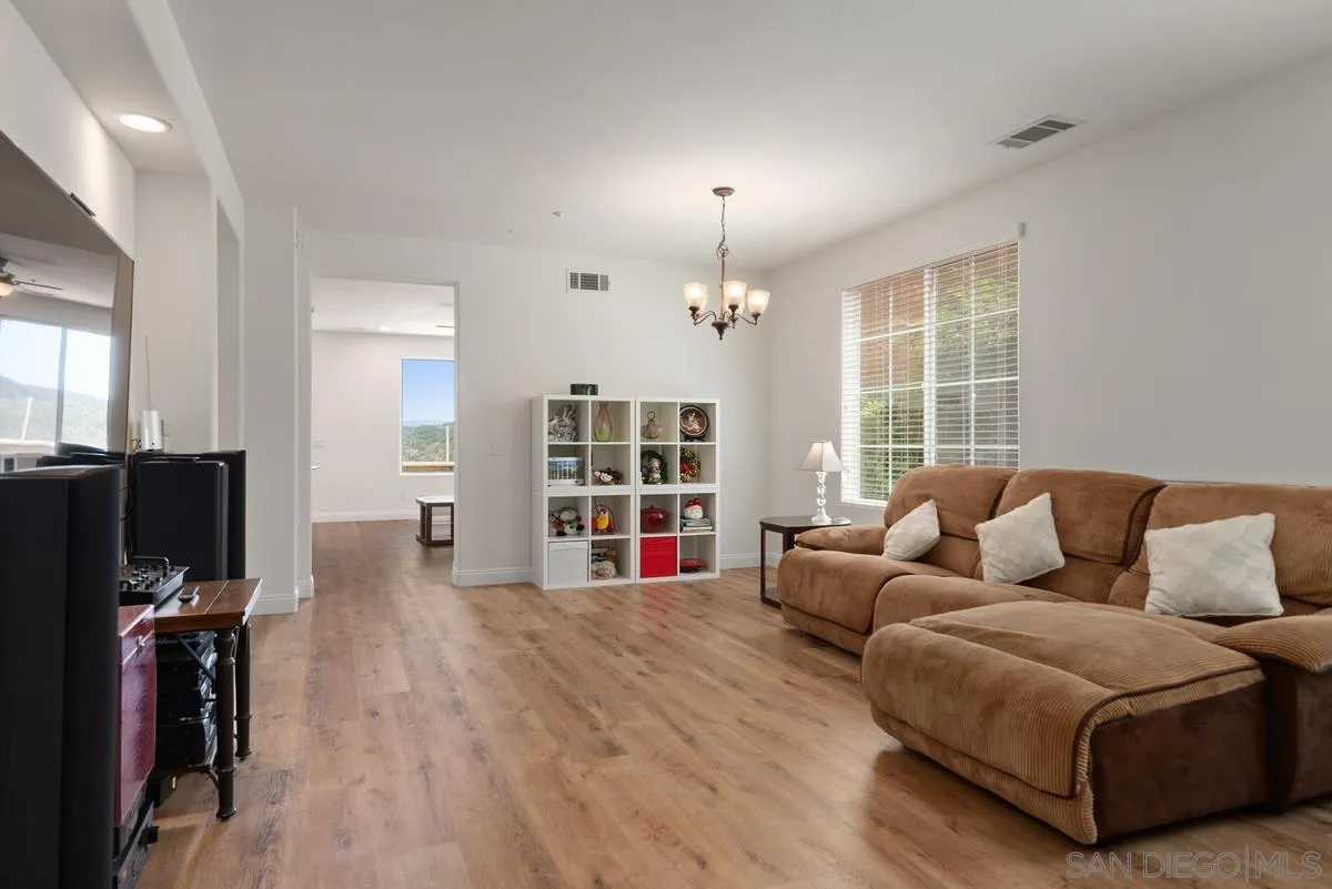 13233 Petunia Way