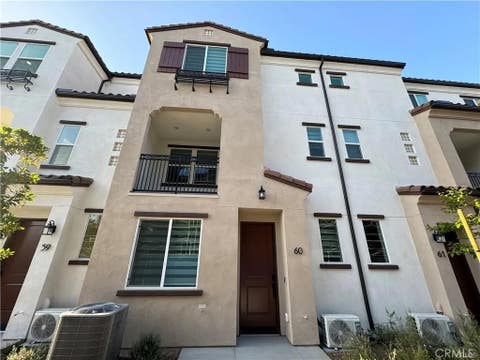 4 beds bed, 3.5 baths bath property at 2317 W Broadway 60, Anaheim, CA 92804