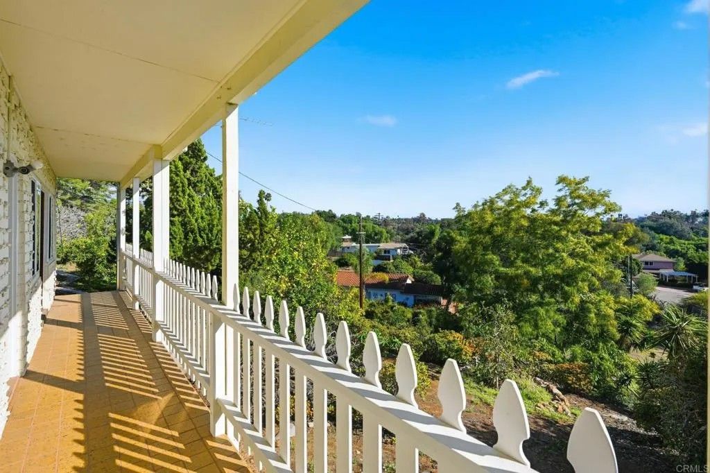 Photo of 1144 Prospect Place, Vista, CA 92081 (MLS # NDP2511042)