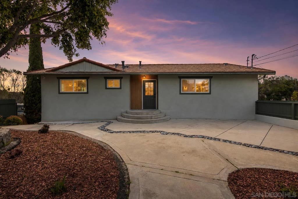 Photo of 361 E Indian Rock Rd, Vista, CA 92084 (MLS # 260017102)