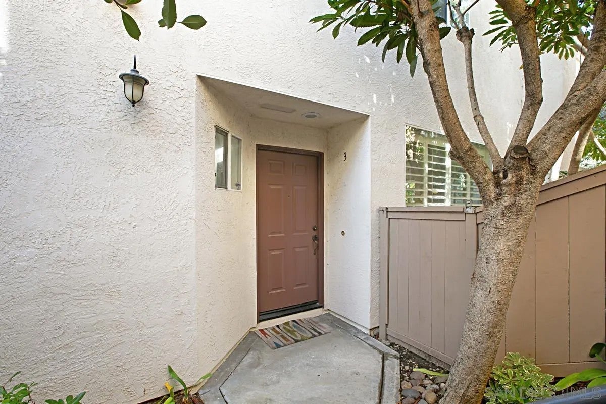 5554 Renaissance Ave. 3
