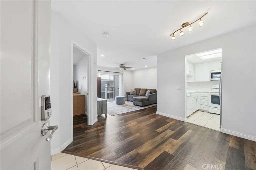3078 Broadway 316