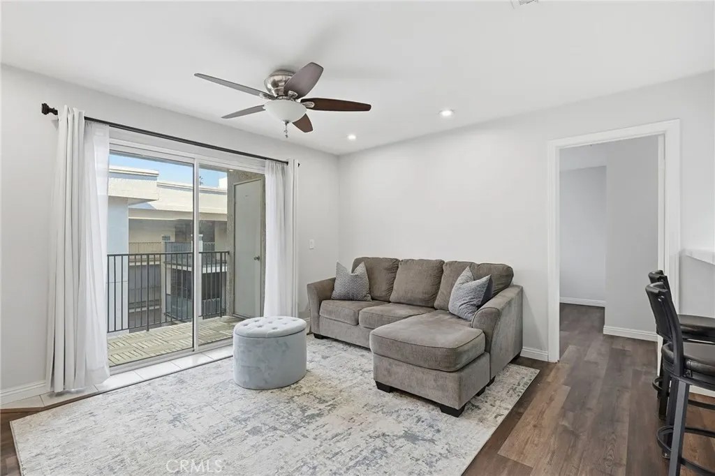 3078 Broadway 316