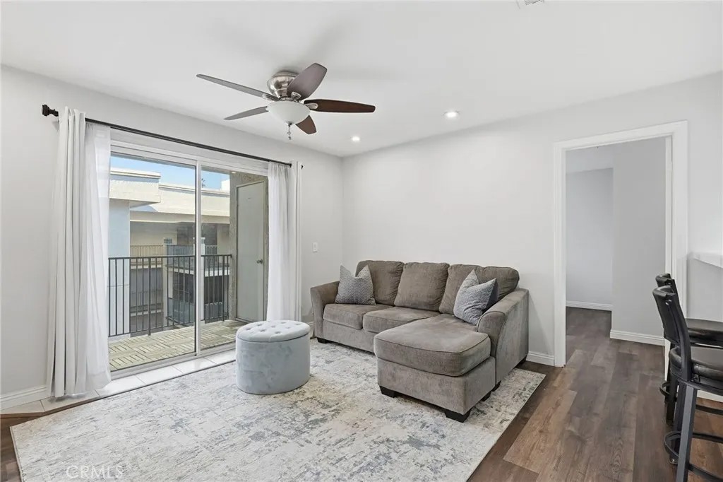 3078 Broadway 316