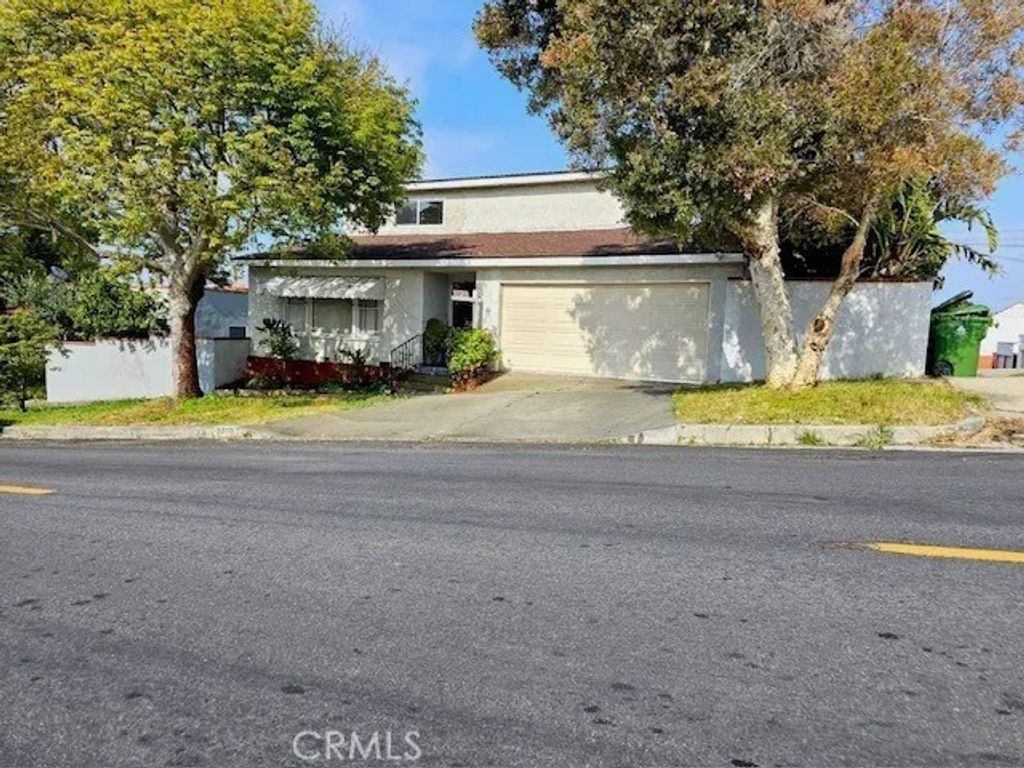 Photo of 1810 S Leland St, San Pedro, CA 90731 (MLS # SB26085345)