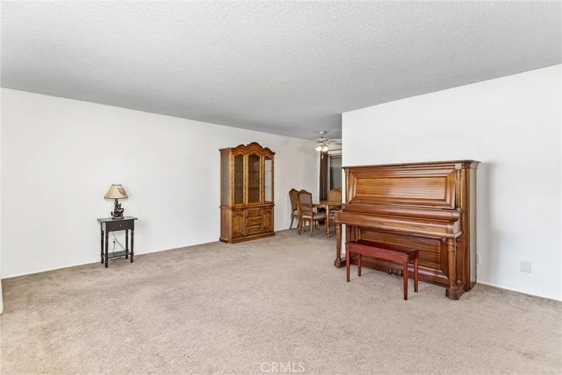 11965 Peach Tree