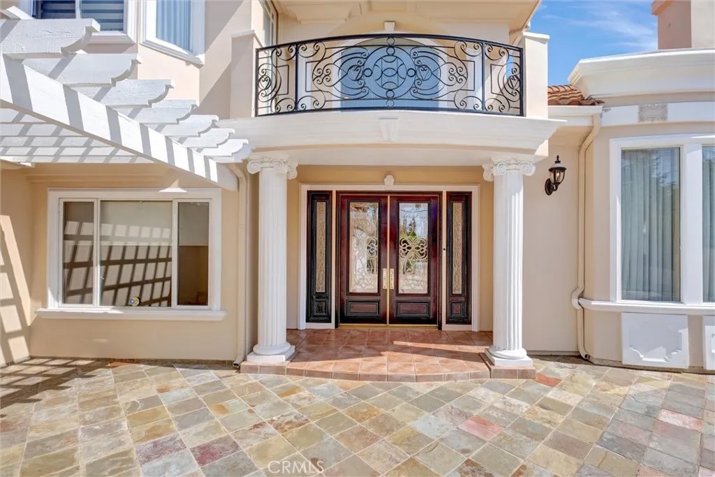 639 W Longden