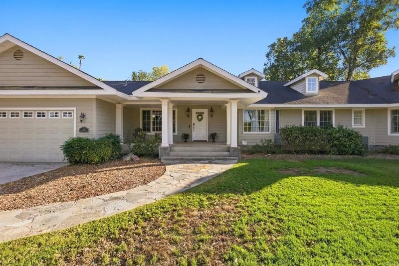 1521 Donita Drive