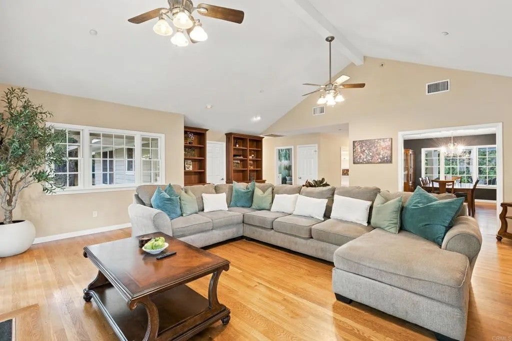 1521 Donita Drive