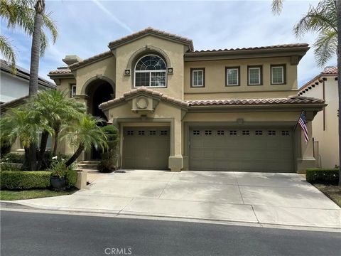 Photo of 14 Thorn Oak, Rancho Santa Margarita, CA 92679 (MLS # OC26081521)