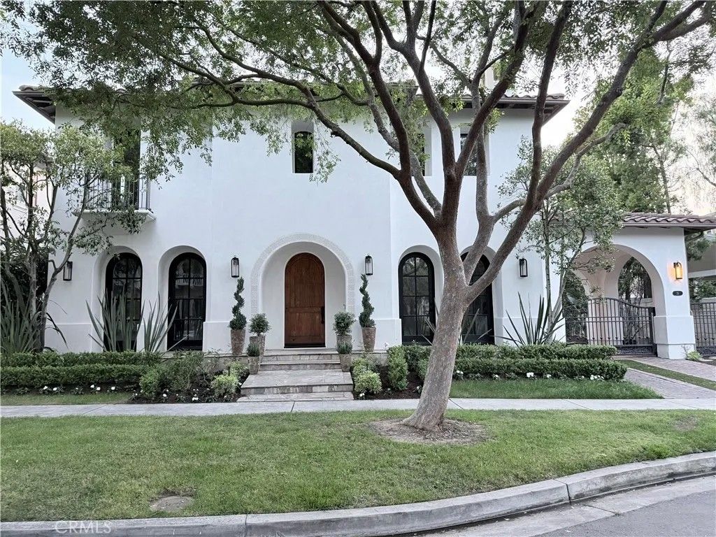 Photo of 15 Seabluff, Newport Beach, CA 92660 (MLS # NP26084151)