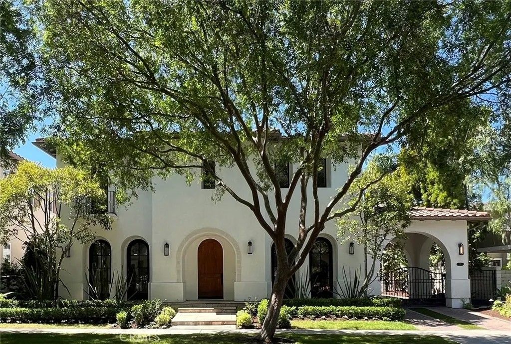 Photo of 15 Seabluff, Newport Beach, CA 92660 (MLS # NP26084151)