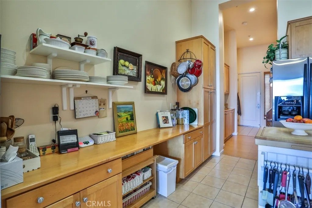 150 S San Fernando Boulevard 401