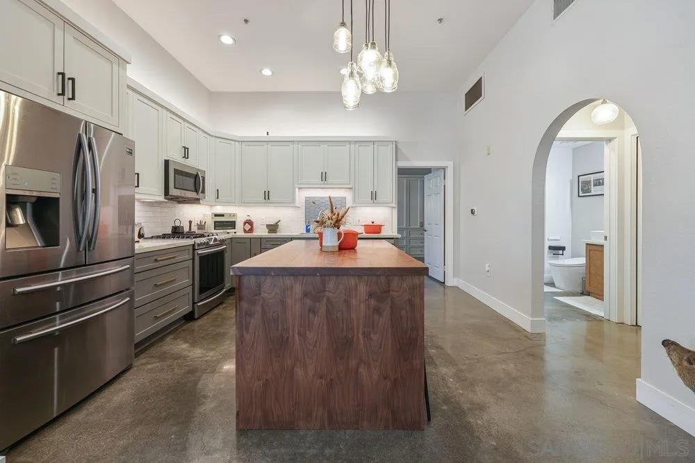 1400 Broadway 1102
