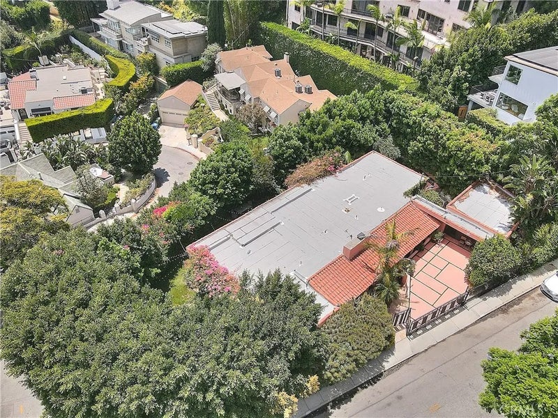 1641 N Crescent Heights