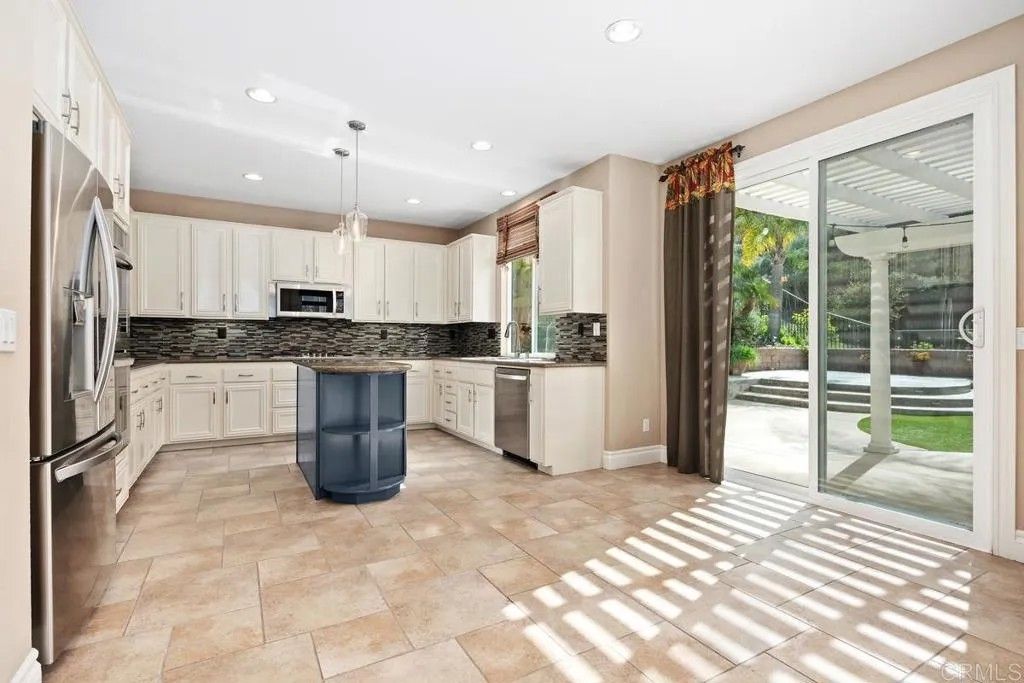 Photo of 1122 Via Vera Cruz, San Marcos, CA 92078 (MLS # NDP2601293)