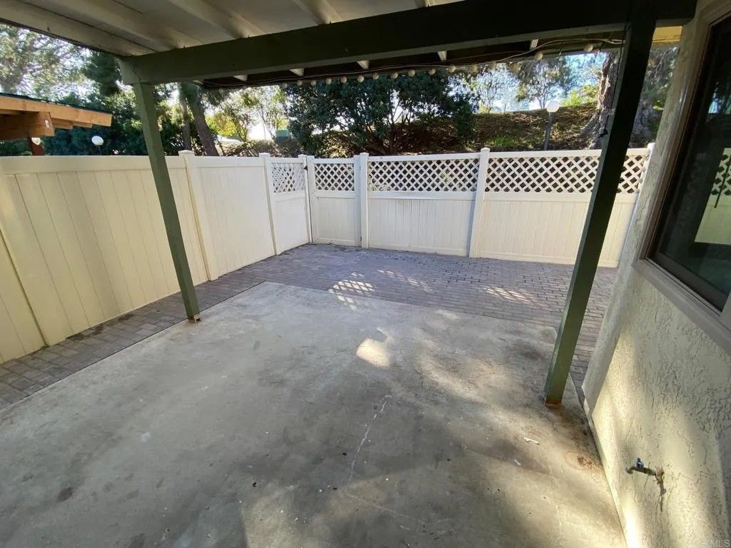 Photo of 267 Parkside Gln, Escondido, CA 92026 (MLS # NDP2601401)