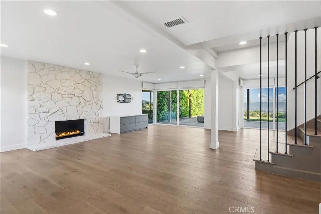 Photo of 27422 Warrior Dr, Rancho Palos Verdes, CA 90275 (MLS # PV26012327)