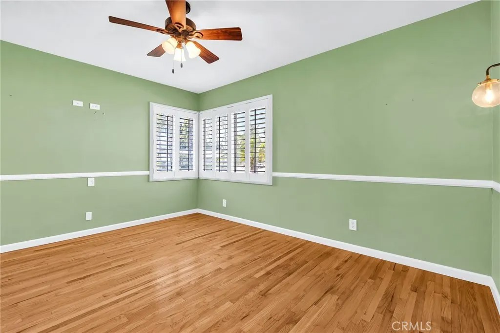 302 N Nora