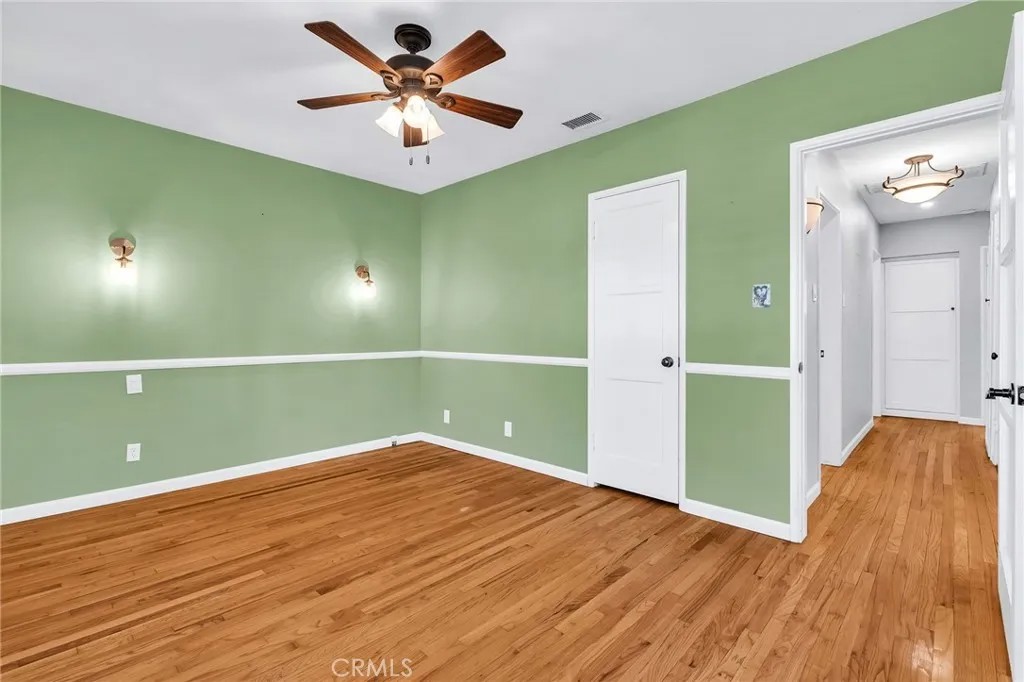 302 N Nora