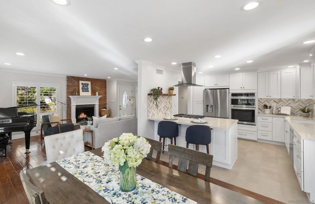 Photo of 5606 Adobe Falls Pl, San Diego, CA 92120 (MLS # 260001955)