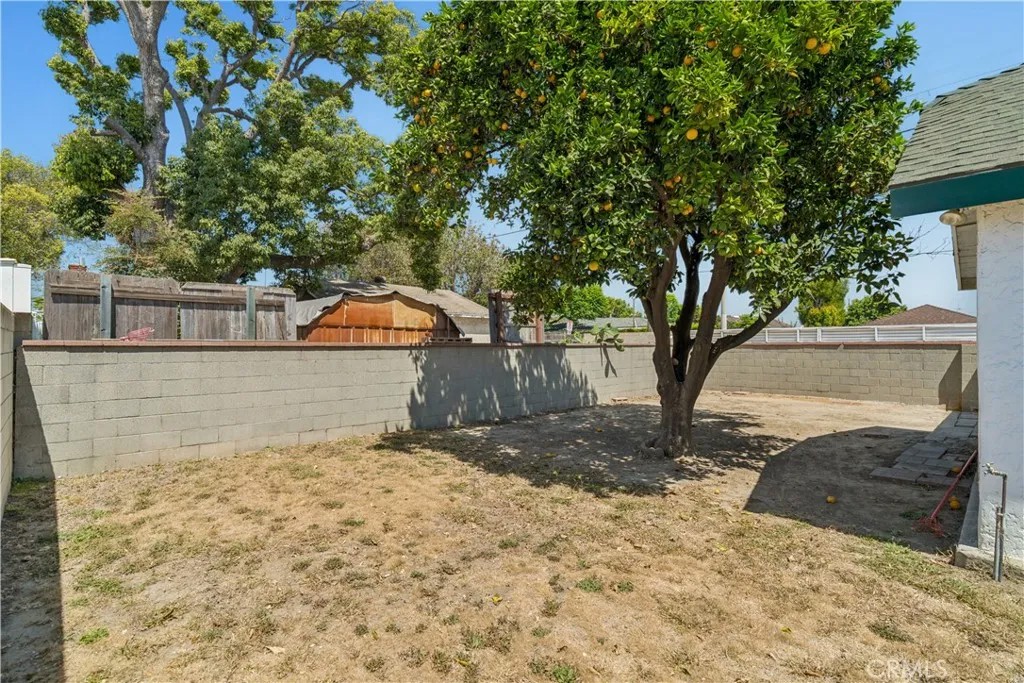 1667 N Lagoon Avenue North