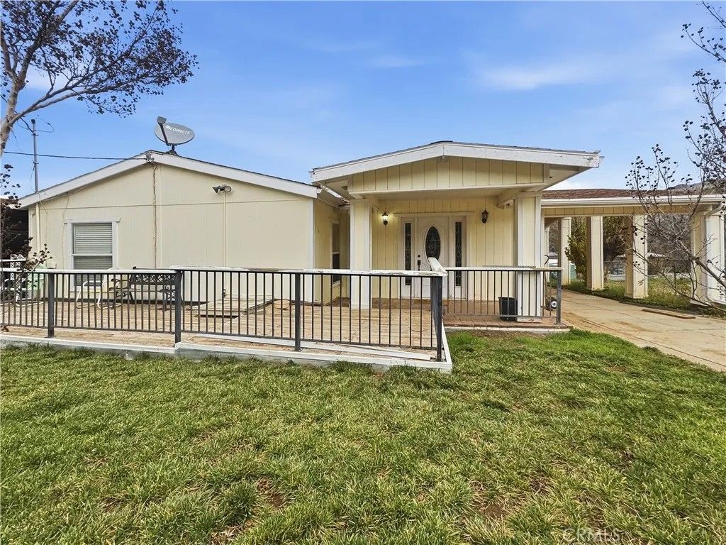 Photo of 340 Rocky Rd, Bodfish, CA 93205 (MLS # SR26016643)