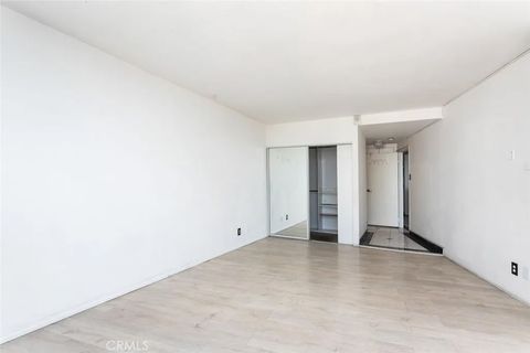 Tiny photo for 700 E Ocean Blvd #2308, Long Beach, CA 90802 (MLS # PW25246601)