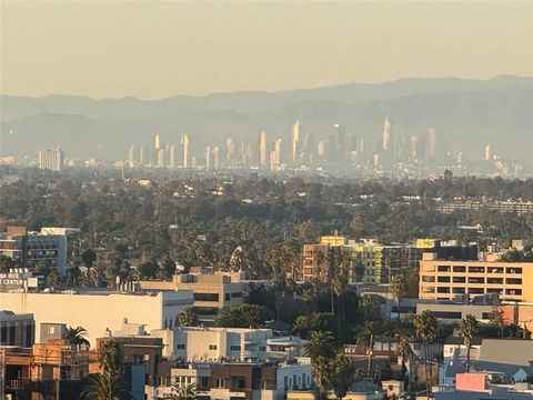 Tiny photo for 700 E Ocean Blvd #2308, Long Beach, CA 90802 (MLS # PW25246601)