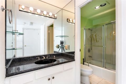 Tiny photo for 700 E Ocean Blvd #2308, Long Beach, CA 90802 (MLS # PW25246601)
