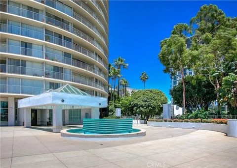 Tiny photo for 700 E Ocean Blvd #2308, Long Beach, CA 90802 (MLS # PW25246601)