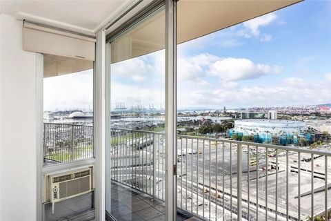 Tiny photo for 700 E Ocean Blvd #2308, Long Beach, CA 90802 (MLS # PW25246601)