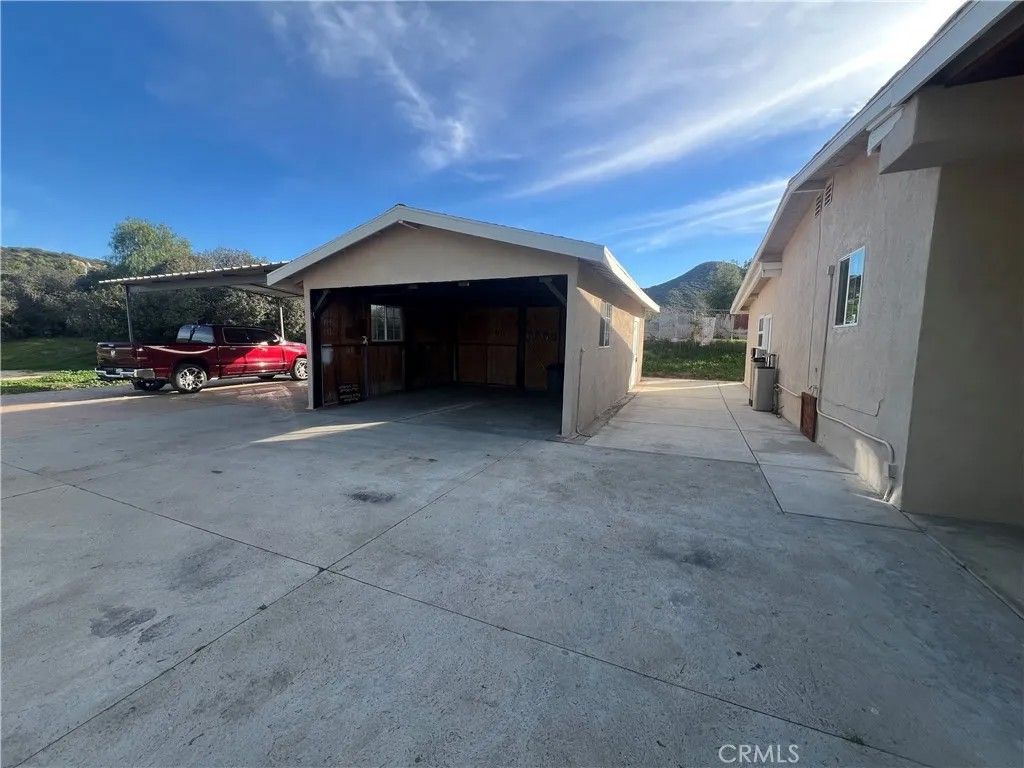 Photo of 40481 Sage Rd, Hemet, CA 92544 (MLS # SW26015132)