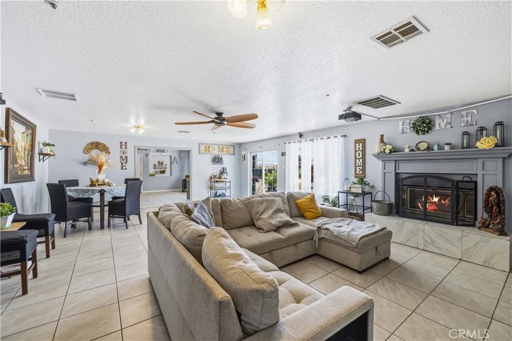 9740 E Avenue G10