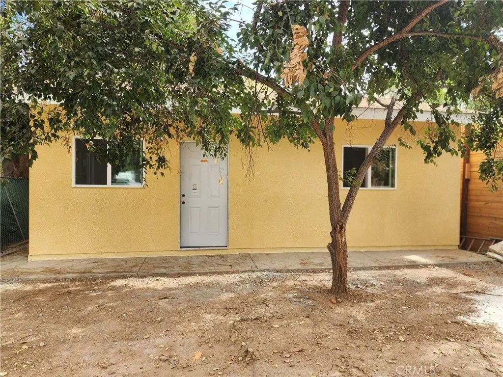 Photo of 19380 Quebec Ave, Corona, CA 92881 (MLS # IG25232088)