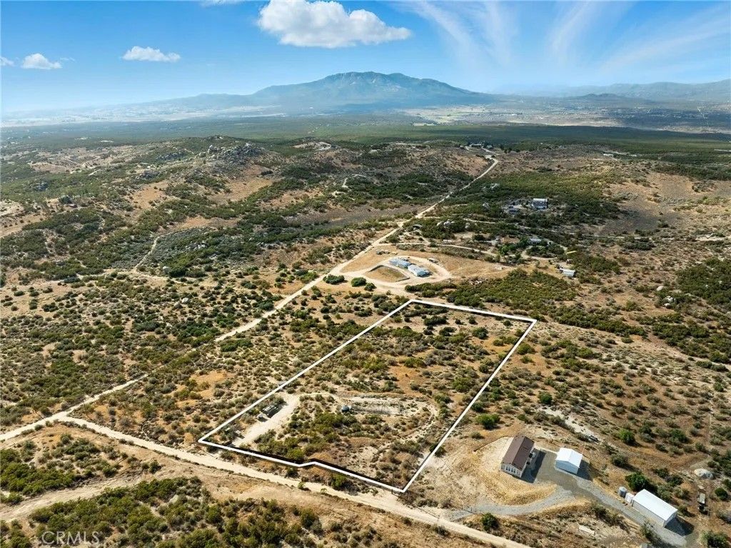 Photo of 53870 Bowers Rd, Aguanga, CA 92536 (MLS # SW25137427)