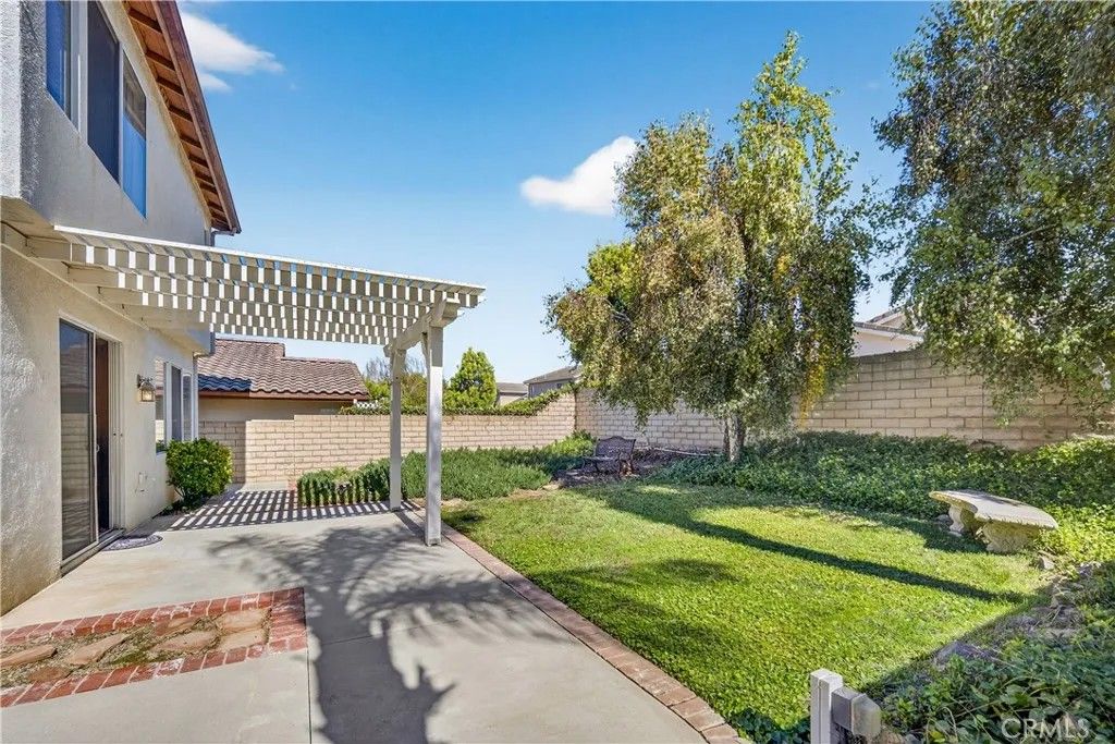 Photo of 660 Camino De La Luz, Newbury Park, CA 91320 (MLS # SR25247052)