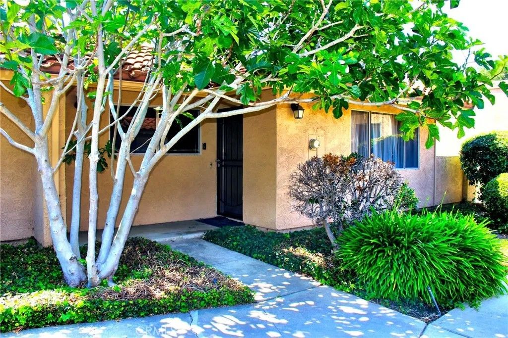 Photo of 1049 W Pine ST #c, Upland, CA 91786 (MLS # PW26102354)