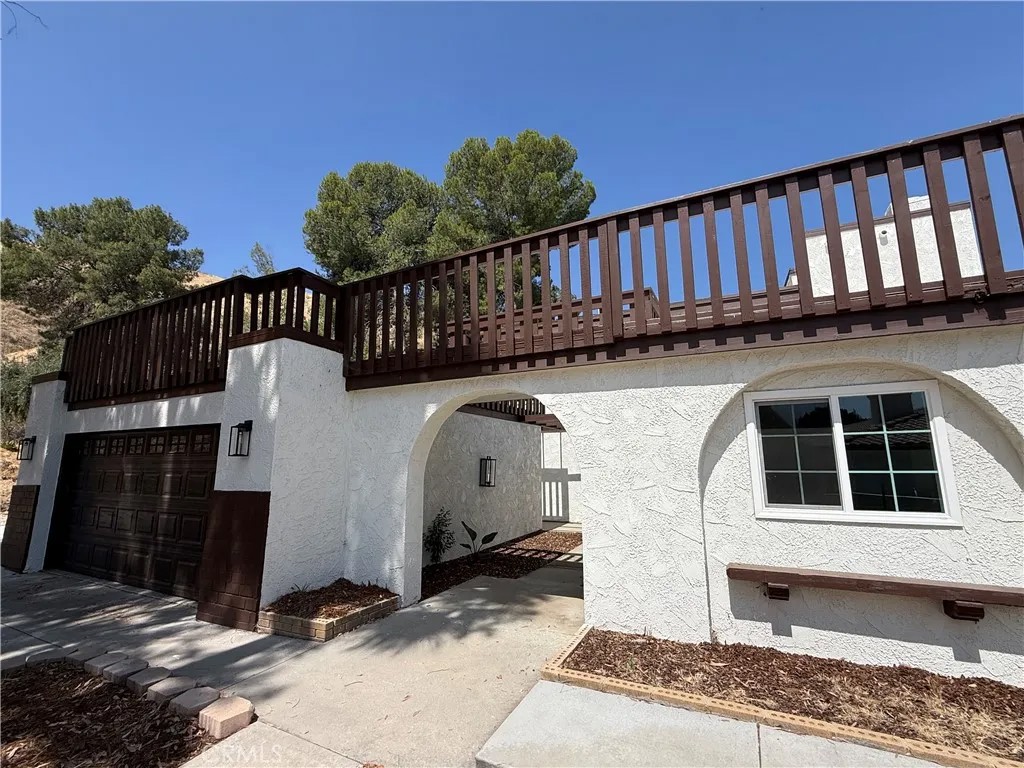 25051 Crestview