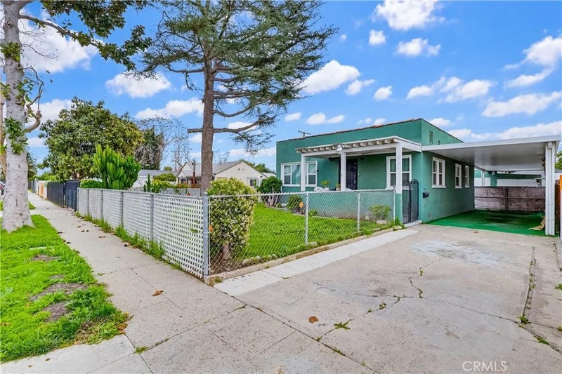 924 W 134th Place