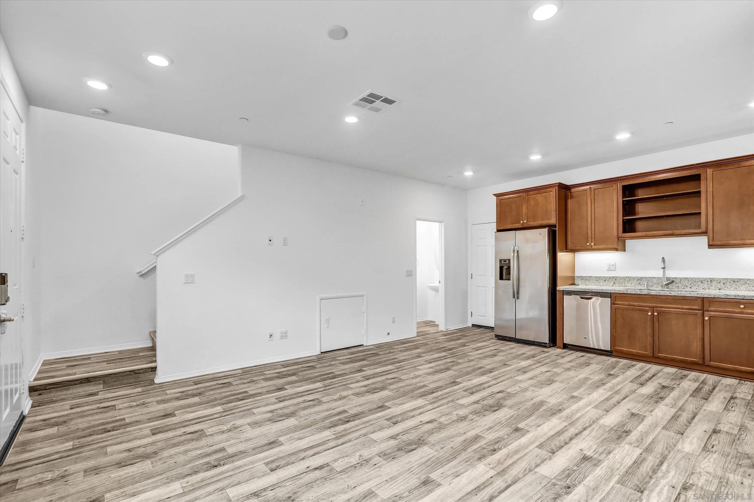 1514 Crown Ln Unit 2