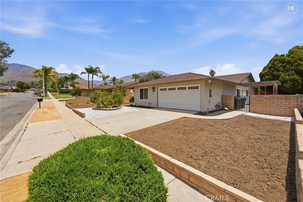 6677 La Praix Street