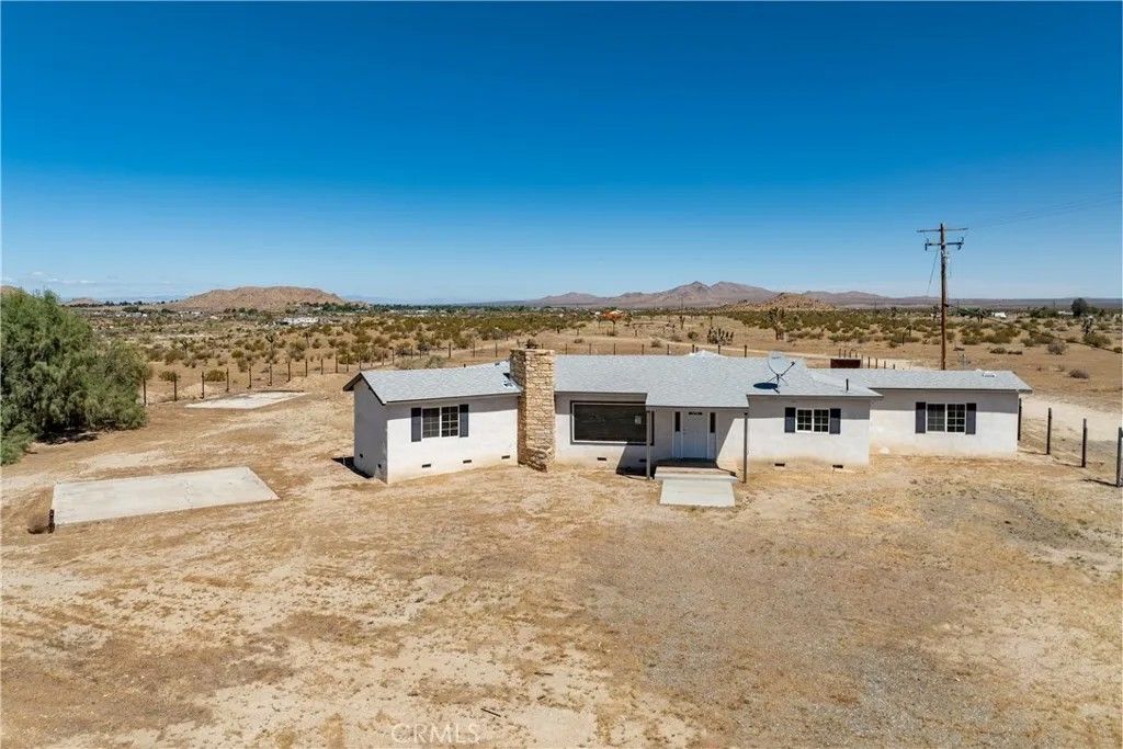 Photo of 18531 E Palmdale Boulevard, Palmdale, CA 93591 (MLS # SR26084095)